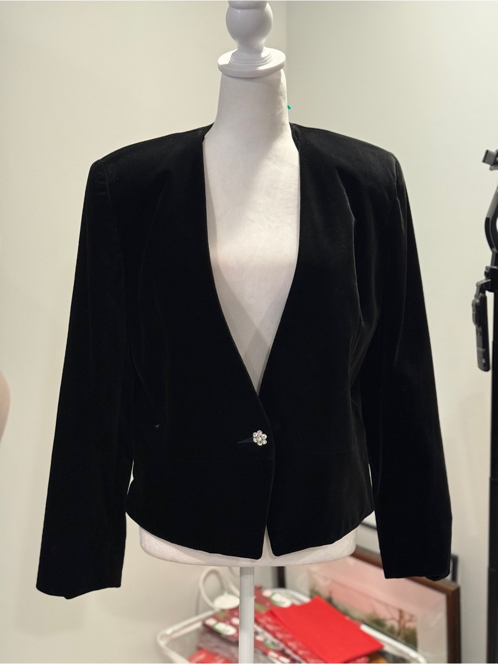 EUC SK & Company Women's Black Velvet Single-Button Evening Blazer Size 12